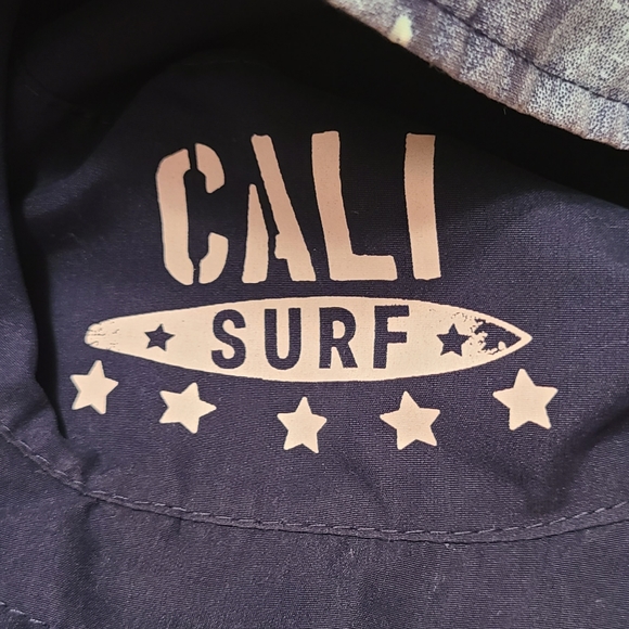 Blue bucket style hat with skull print - Picture 2 of 4